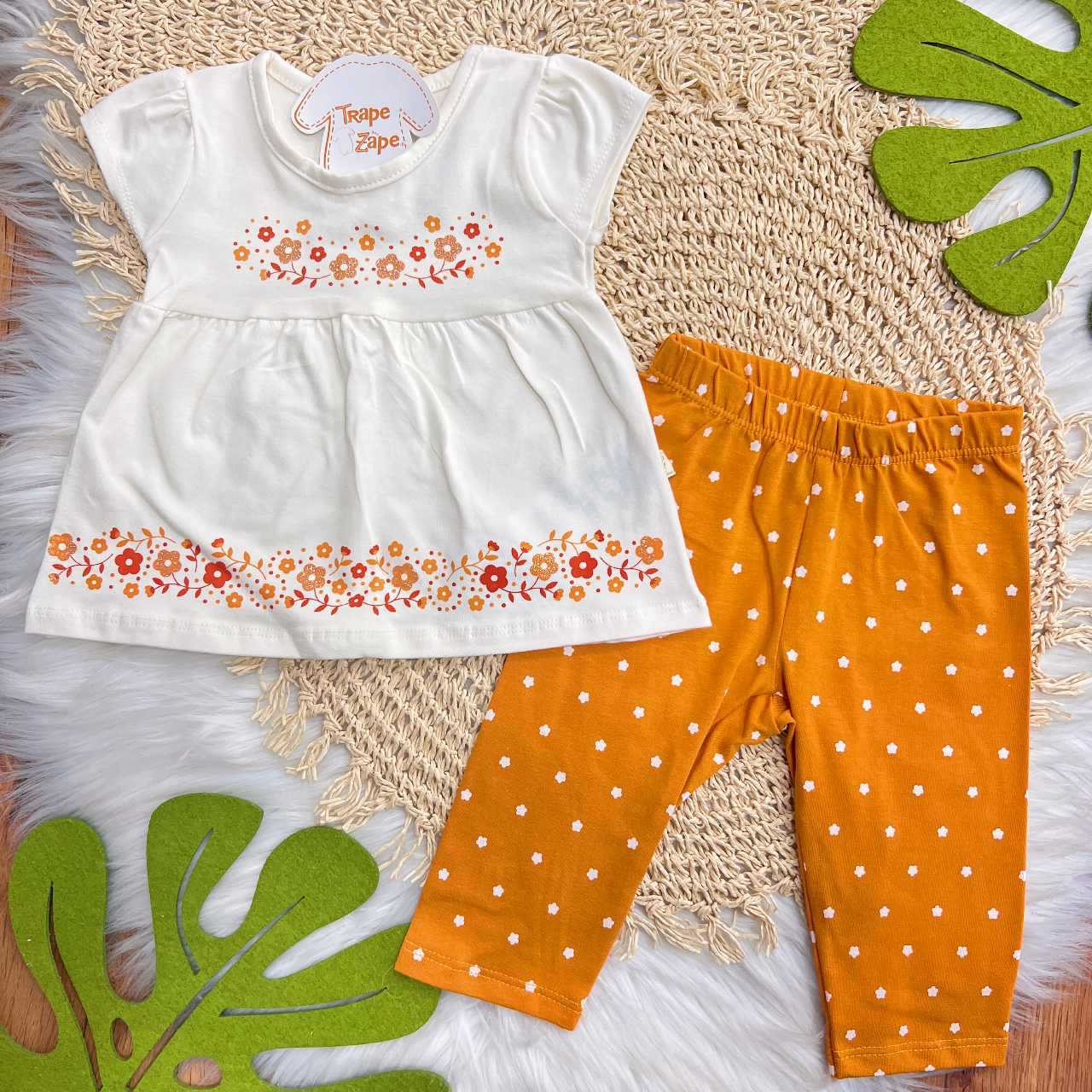 Conj. Batinha Florzinhas e Calça Legging - Off White e Laranja